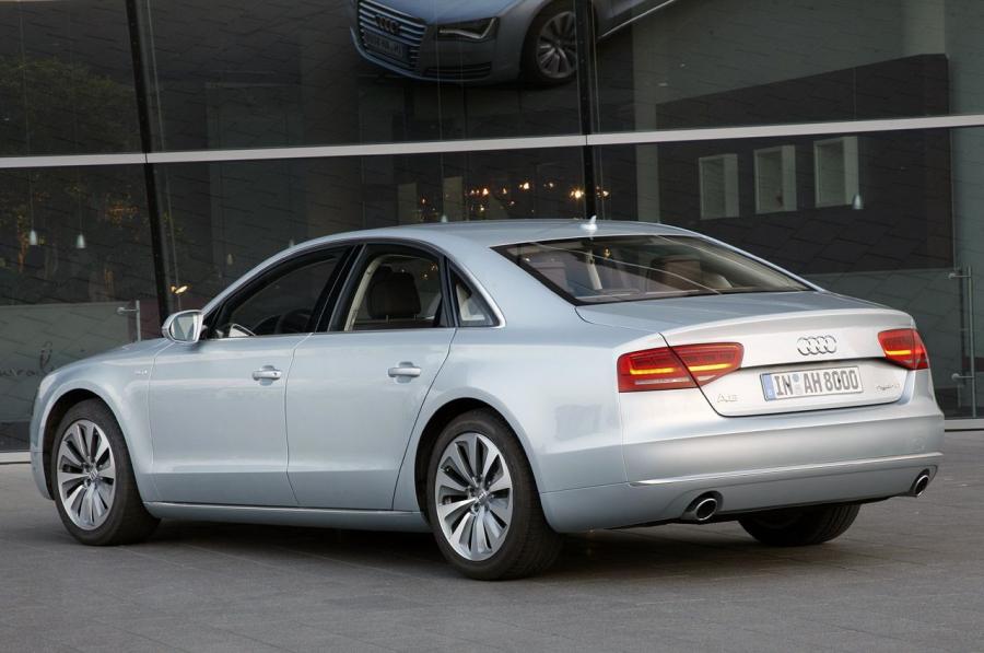  Audi A8 Hybrid (D4) 2011 года  (WW) (фото 38 из 67)